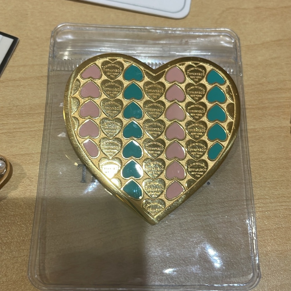 Gold Bling Fancy brooch - Picture 3 of 3